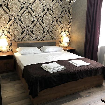 Гостевой Дом Siella Hotel Sukhumi Esterno foto