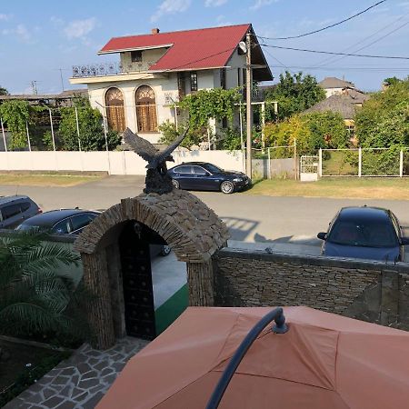 Гостевой Дом Siella Hotel Sukhumi Esterno foto