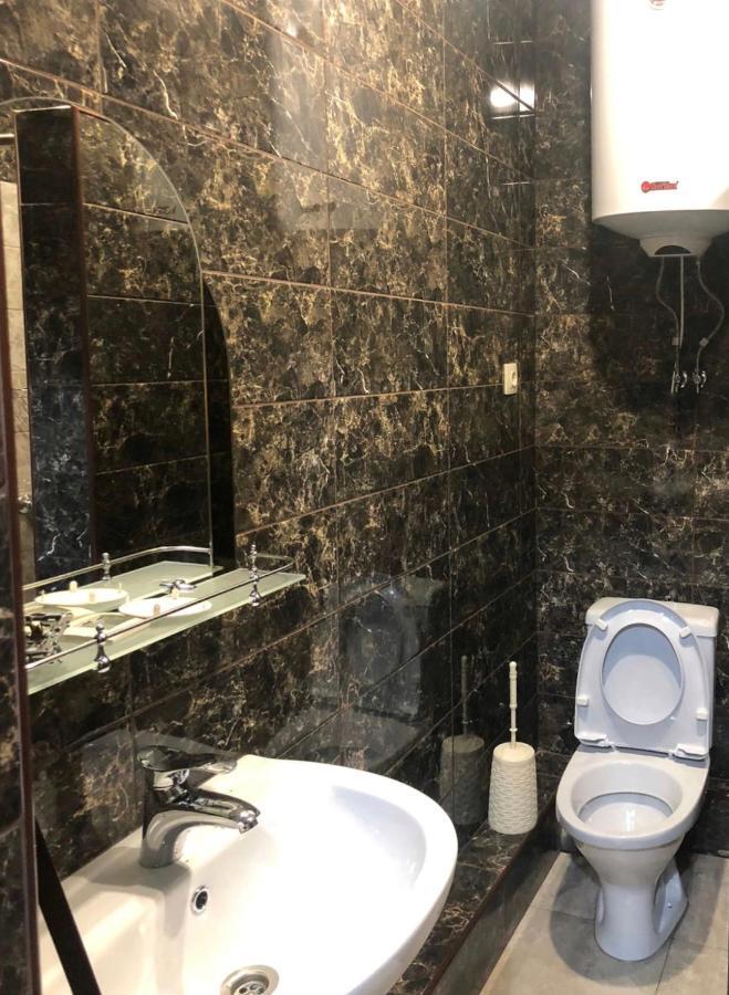 Гостевой Дом Siella Hotel Sukhumi Esterno foto