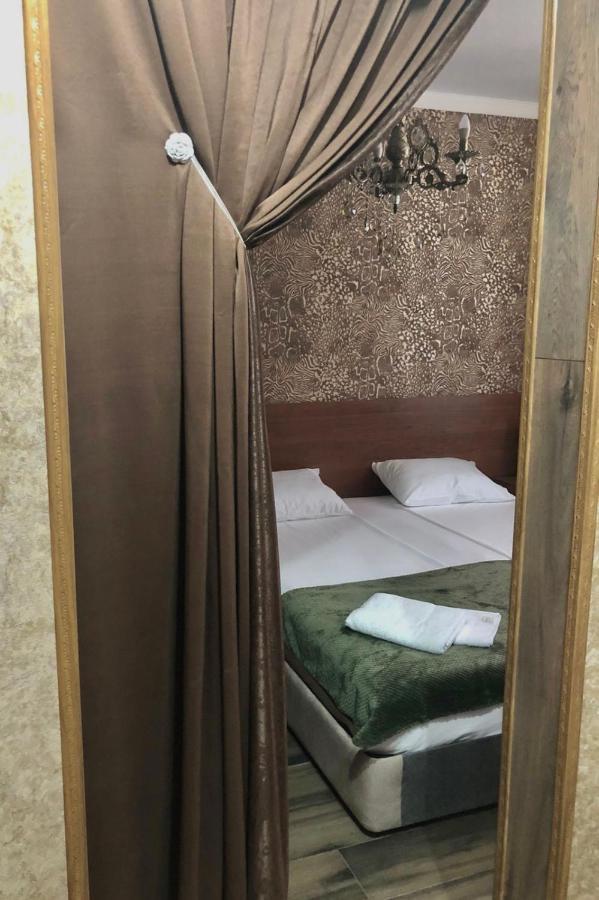 Гостевой Дом Siella Hotel Sukhumi Esterno foto